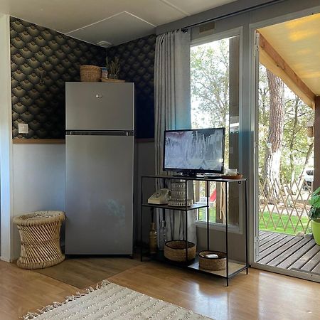 Camping Oasis Village Puget-sur Argens Extérieur photo