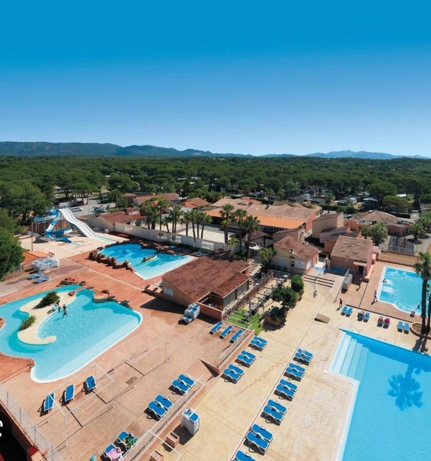 Camping Oasis Village Puget-sur Argens Extérieur photo