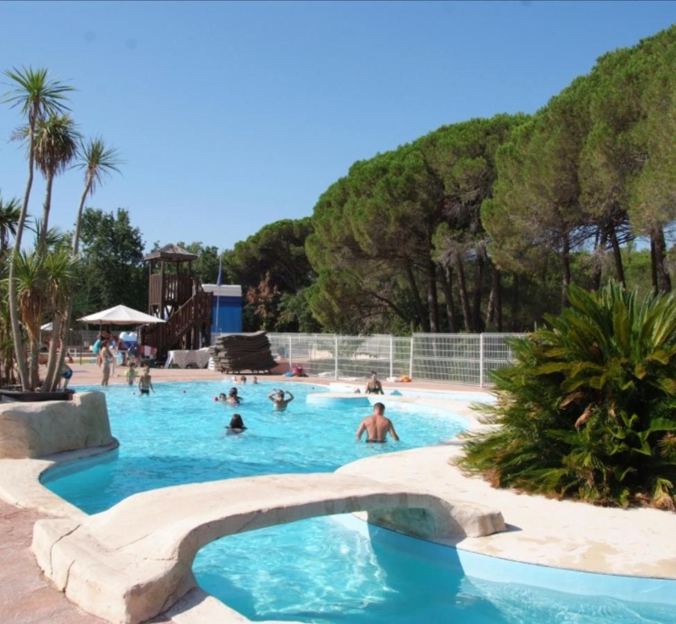 Camping Oasis Village Puget-sur Argens Extérieur photo