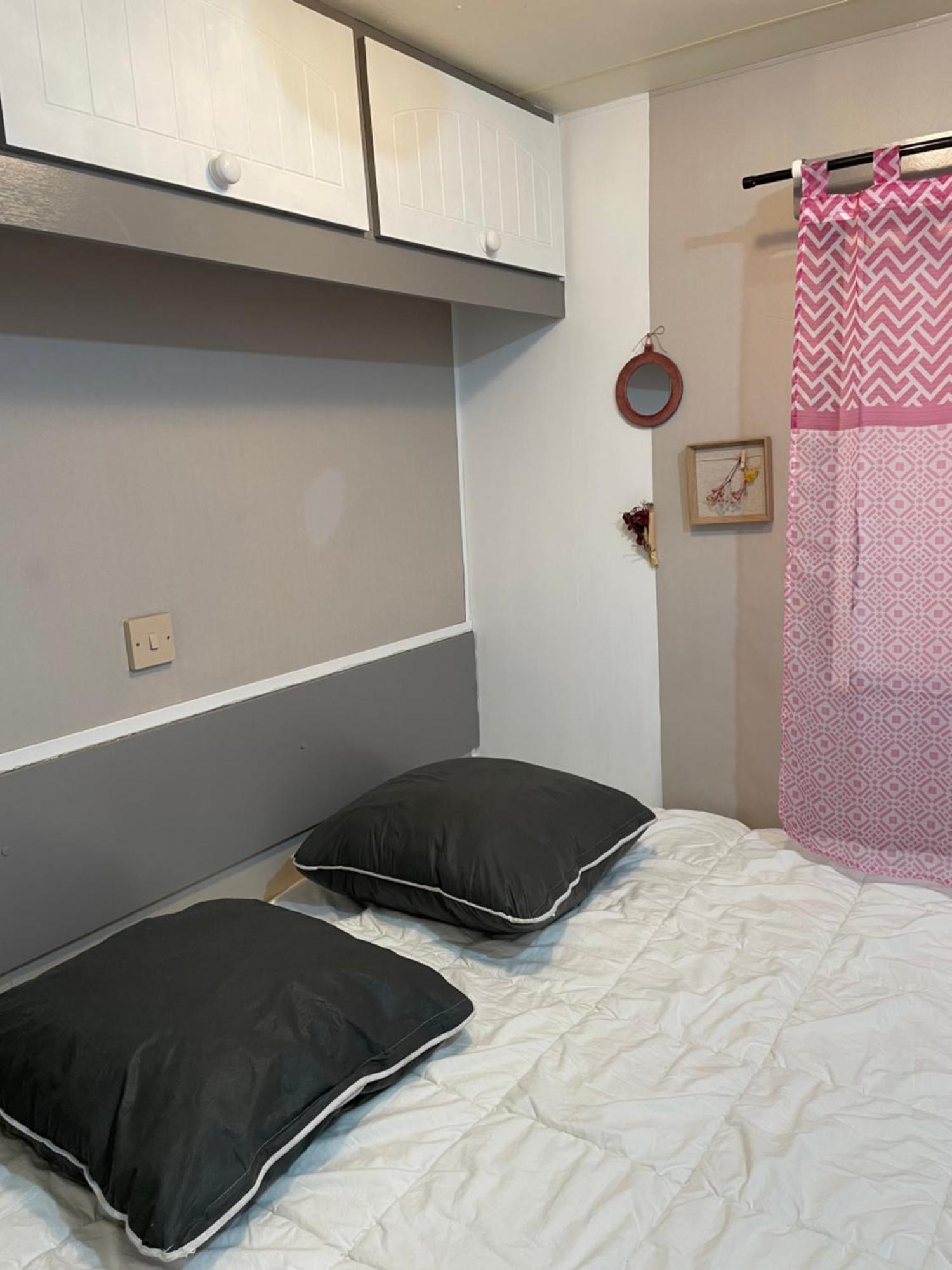Camping Oasis Village Puget-sur Argens Extérieur photo
